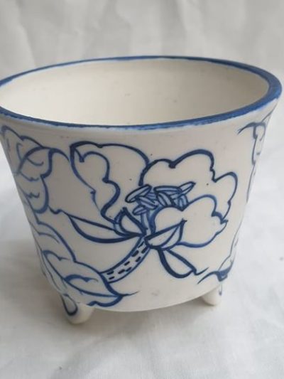 bonsai pot in white unglazed porcelain with cobalt blue decoration
